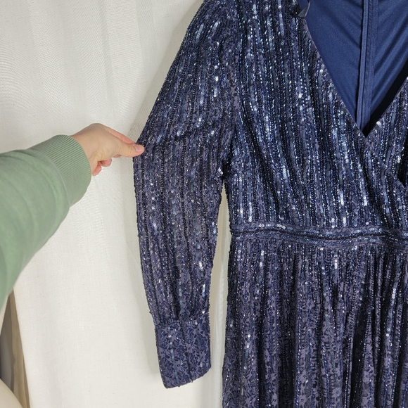 Mac Duggal size 14 Beaded Lace Longsleeve Wrap Over Midnight Navy 93679D dress - Picture 14 of 16